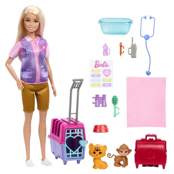 Papusa Barbie Animal Rescue este pregatita sa salveze si sa ingrijeasca doi pacienti adorabili un pui de maimuta si un pui de tigru Cu ajutorul numeroaselor accesorii incluse precum caruciorul pentru animale si trusa de veterinar papusa Barbie le ofera copiilor sansa de a crea aventuri captivante dezvoltandu-si imaginatia si sa experimenteze diferite roluri Cu papusa Barbie Animal Rescue cei mici pot explora momente pline de emotie in care devin eroi pentru animalele lor de plus preferate 