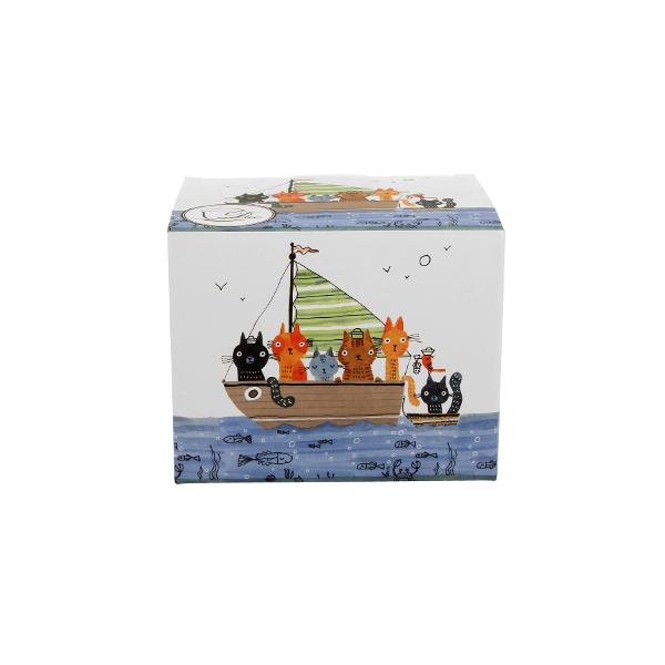 Can&259; 430 ml Lumea pisicilor parte din seria Animals  realizat&259; din por&539;elan de cea mai buna calitate caracterizat&259; printr-o culoare natural&259; alb-crem cu o str&259;lucire delicat&259; &537;i rezisten&539;&259; &537;i durabilitate excep&539;ionale p&259;strând în acela&537;i timp lejeritatea &537;i fine&539;eaCana este decorata cu pisici domestice pufoase multicolore 