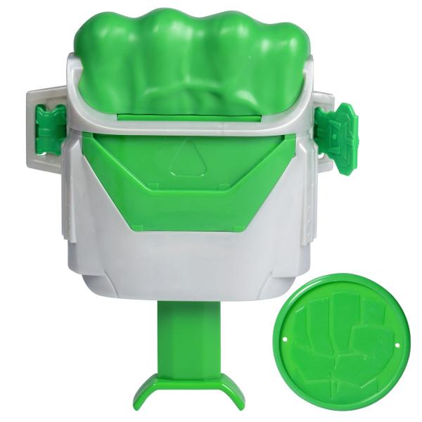 Copiii isi pot imagina ca apara lumea precum supereroii lor preferati cu acest echipament pentru joc pe roluri inspirat din Universul cinematic Marvel care include Avengers Infinity War Eroii in devenire isi pot imagina ca protejeaza lumea de raufacatori precum Thanos Acest pachet contine arma pumnul lui Hulk blaster