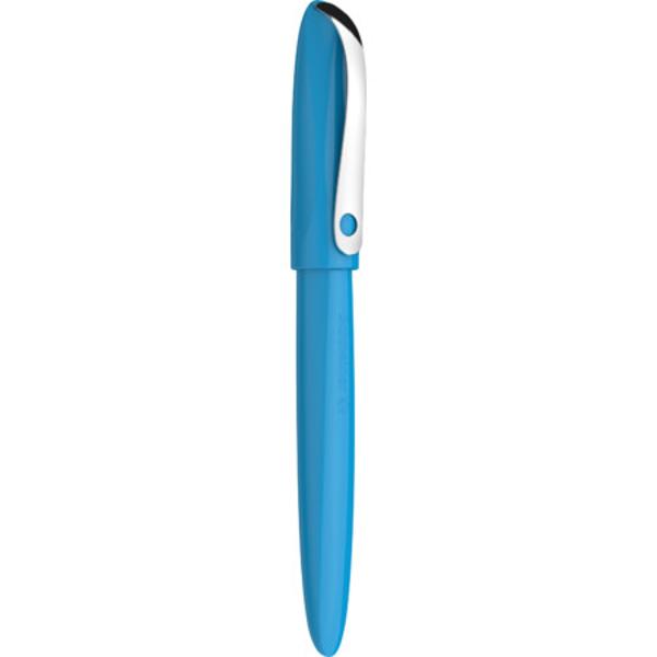 Stiloul Wavy este echipat cu peni&539;&259; din o&539;el inoxidabil rezistent&259; &537;i cu vârf din iridiu – perfect pentru elevii care încep s&259; scrie cu stiloul Zona de prindere cauciucat&259; ergonomic&259; potrivit&259; pentru dreptaci &537;i stângaci induce pozi&539;ia corect&259; de scris; în plus zona generoas&259; pentru prindere moale disip&259; punctele de presiuneWavy func&539;ioneaz&259; cu cartu&537;e de 