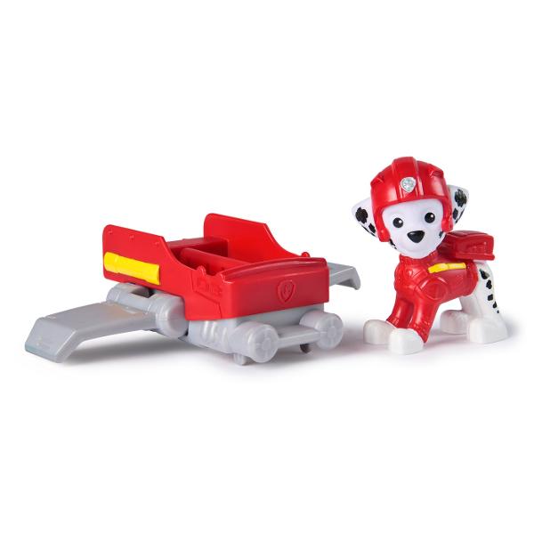 Zboara in actiune cu Action Pups figurina Patrula catelusilor si minunatul sau vehicul de salvare hoverboard Cand este timpul pentru o misiune de salvare plina de actiune prinde picioarele figurinei pe pozitie si extinde aripile hoverboard-ului transformandu-l intr-un avion de jucarie captivant inainte de a zbura intr-o misiune de salvare plina de adrenalina Figurina are o inaltime de peste 5 cm si este echipat cu jacheta de zbor albastra si casca de pilot la fel ca in serial Pentru si 