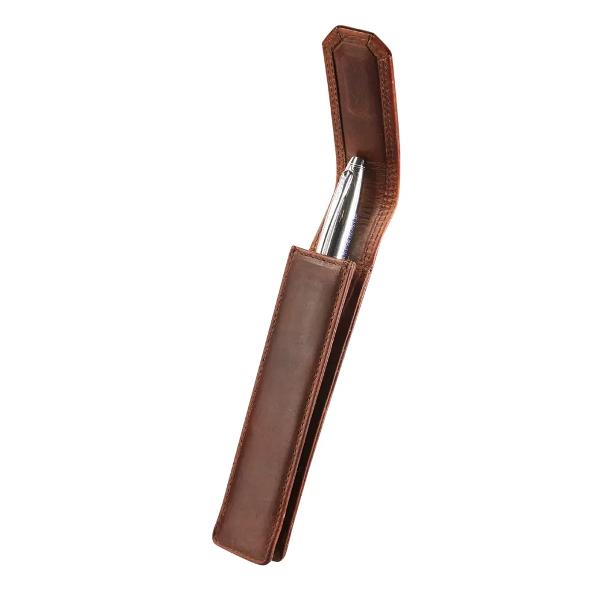 Penar elegant din piele pentru 1 instrument de scris Calitate în loc de cantitateFabricat din piele natural&259; full grain t&259;b&259;cit&259; vegetal cu finisaj uleios pull-up Extra bine uleiat&259; astfel încât zgârieturile dispar u&537;or prin frecarebr data-start269 