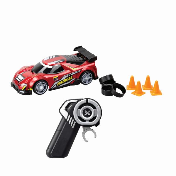 Pregateste-te sa despachetezi si sa asamblati propriul vehicul de curse RC Descoperiti motoarele si angrenajele din seria BUILD 2 DRIVE cu mai mult de 20 de piese usor de construit pe care le puteti instala fara surubelnita Transmisia de 24 Ghz ofera atat controlul acceleratiei cu 2 viteze cat si controlul precis de la distanta Vehiculele au baterii reincarcabile pentru reincarcare rapida si o multime de accesorii pentru a imbunatati experienta in joc