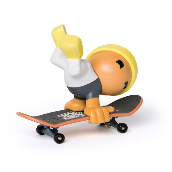 &Icircnvata cum sa faci fingerboarding cu noul Tech Deck Echipa Sk8  Fiecare pachet vine cu o placa Tech Deck si un membru al Echipei Sk8 pentru a incepe colectia Cu 6 figuri Echipa Sk8 de colectionat imbunatateste-ti abilitatile pentru a stapani miscari precum ollies si power slides Pune-ti membrul echipei de skateboarding pe puntea de skateboard si incepe sa exersezi Scaneaza codul QR pentru tutoriale video pentru a studia miscarile preferate Ia-ti Echipa Sk8 intr-o aventura cu 