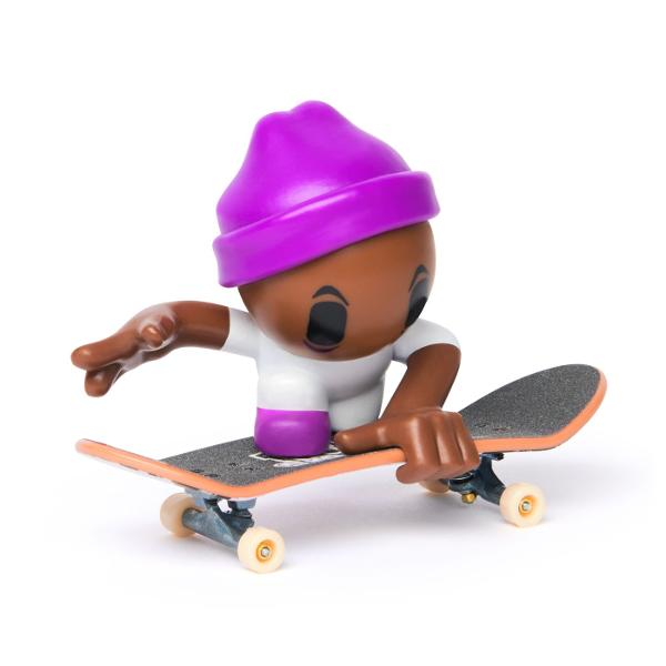 &Icircnvata cum sa faci fingerboarding cu noul Tech Deck Echipa Sk8  Fiecare pachet vine cu o placa Tech Deck si un membru al Echipei Sk8 pentru a incepe colectia Cu 6 figuri Echipa Sk8 de colectionat imbunatateste-ti abilitatile pentru a stapani miscari precum ollies si power slides Pune-ti membrul echipei de skateboarding pe puntea de skateboard si incepe sa exersezi Scaneaza codul QR pentru tutoriale video pentru a studia miscarile preferate Ia-ti Echipa Sk8 intr-o aventura cu 