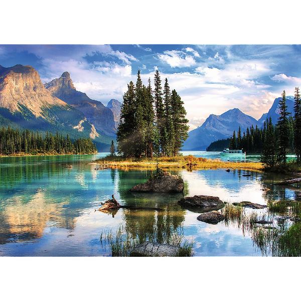 Un puzzle de calitate trebuie sa fie relaxant si distractiv Aranjarea unui puzzle constitue atat pentru copii cat si pentru adulti este o modalitate deosebita de dezvoltare a indemanarii spiritului de observatie si a concentrarii Trefl este o companie poloneza cu sediul central in regiunea Pomorze Incepand din 1985 compania a inceput sa produca puzzle-uri dezvolatand ulterior si segmentul de carti de joc si jocuri de societate In prezent Trefl este lider in Polonia si plina expansiune in 