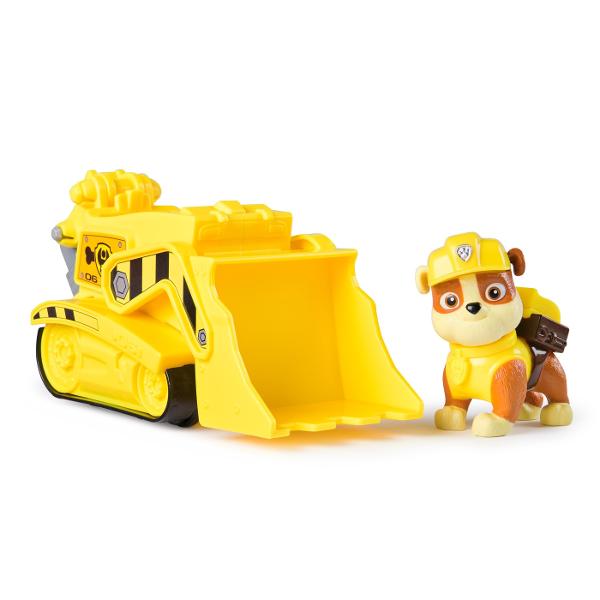 Vehiculele de baza cu functii de actiune mobile individuale si o figurina la bord permit aventurilor din serialul TV Paw Patrol sa traiasca si in camera copiilor Este inclusa o singura figura cu un vehicul Vehiculul si figurina de jucarie sunt in mare parte fabricate din plastic reciclat Chase Skye Marshall Rubble Zuma Everest Tracker si Rocky cu vehiculele lor sunt disponibile individual Toate vehiculele de baza durabilevehiculele de baza includ o figurina de caine care poate fi 