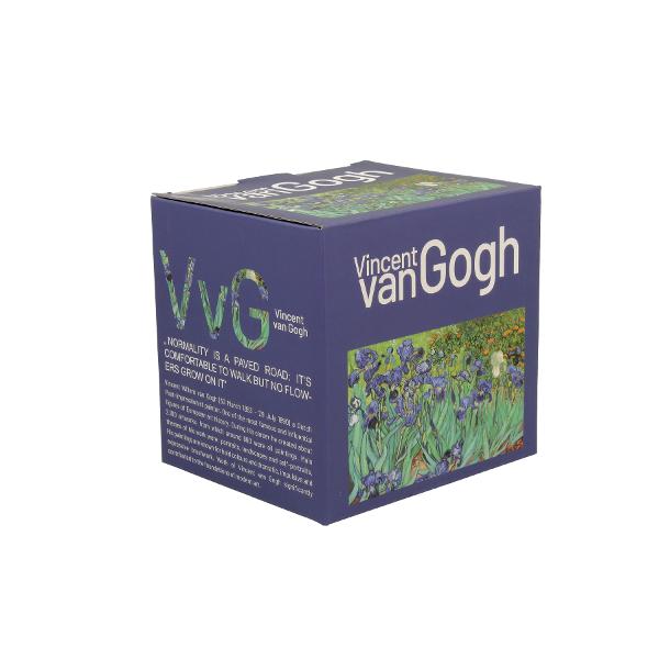  Can&259; cu infuzor &537;i capac IRIS inspirat&259; de V van Gogh parte a seriei Art Gallery  realizat&259; din por&539;elan de calitate superioara caracterizat&259; printr-o culoare alb-crem elegant&259; &537;i natural&259; cu o str&259;lucire delicat&259; precum &537;i o durabilitate excep&539;ional&259;Perfect pentru prepararea infuziilor &537;i a ceaiului aromat preferatCana 