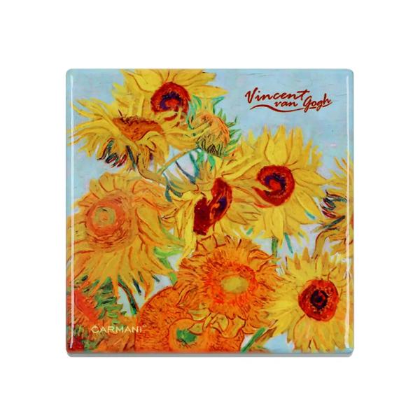 Suport pentru pahar – Ceramic&259; 10x10 cm Design Van Gogh SunflowersAdaug&259; un strop de art&259; mesei tale cu acest suport pentru pahar din ceramic&259; decorat cu una dintre lucr&259;rile emblematice ale lui Vincent van Gogh strong 