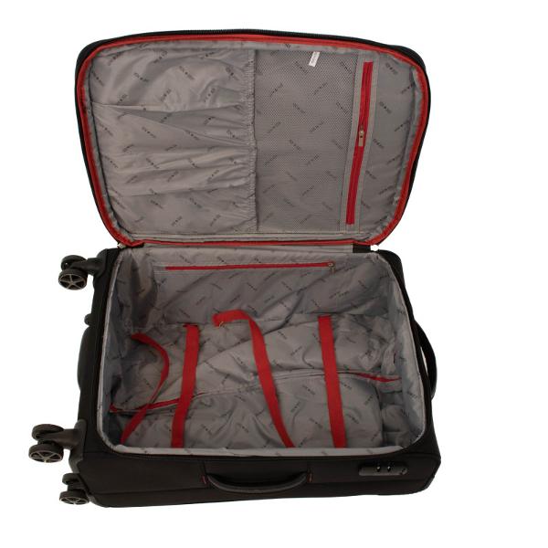 Material impermeabilTroler cu 4 roti prevazut cu un buzunar frontal cu fermoar Placuta identificareManer lateral si superior pentru toate dimensiunile si deasemenea maner plastic in partea de jos a trolerului pentru o manevrare mai usoaraTroler mediu si mare expandabil 30 spatiuTrolerul mare si mediu au in partea opusa manerului lateral 2 picioruse transversale care permit asezarea trolerului fara a atinge solul evitandu-se astfel 