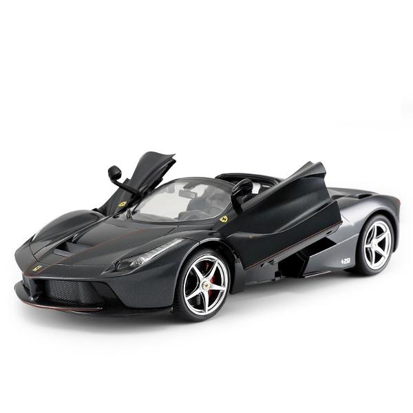 Copilul dumneavoastra se poate juca in voie cu masina cu telecomanda Ferrari Aparta scara 1 la 14 oferita de brandul international Rastar Nicio cursa nu este imposibil de castigat cu acesta masinuta replica oficiala cu licenta a modelului original construita cu mare atentie la detalii Masinuta are proportiile ideale pentru momente pline de distractie si amuzament avand dimensiunile in centimetri dupa cum urmeaza  335147108Masinuta functioneaza pe frecventa de 24GAlimentarea se 