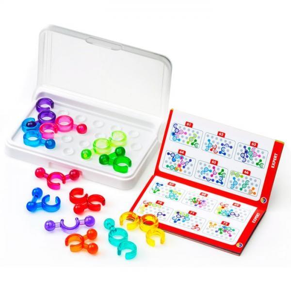 IQ Link de la Smart Games este un joc de logic&259; captivant care stimuleaz&259; mintea &537;i ofer&259; ore întregi de distrac&539;ie Cu un design ingenios acest puzzle 2D &537;i 3D vine cu 120 de provoc&259;ri de la cele mai simple la cele extrem de dificile perfect pentru a dezvolta abilit&259;&539;ile cognitive ale copiilorProvoc&259;ri Diverse 120 de provoc&259;ri variate care testeaz&259; &537;i dezvolt&259; 