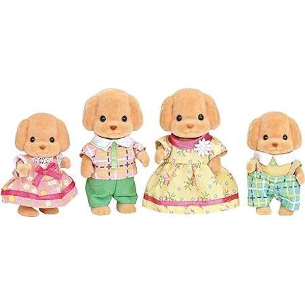Setul de Figurine Sylvanian Families - Familia Catelusilor Poodle este format din cele patru personaje tatal poodle Frank Cakebread mama Veronica Cakebread si cei doi copii Eric si Melinda CakebreadFrank Cakebread este un sportiv foarte bun Se joaca mereu fotbal sau alearga impreuna cu Eric si copiii din Sylvanian Copiilor le plac hainele pe care Frank le poarta indiferent daca este pe terenul de 