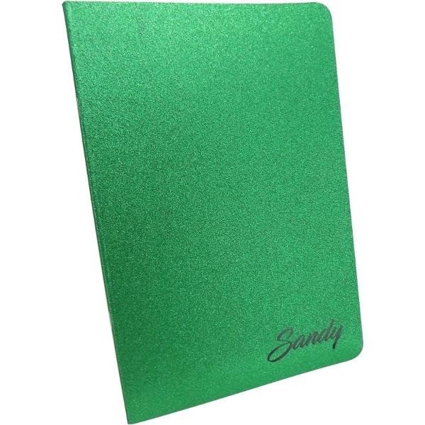 Caiet A4 Velin Colectia Sandy &ndash; Libertate Creativa si Stralucire Premium 80gmp&nbsp;Indrazneste sa creezi fara limite intr-un decor sclipitor Caietul A4 velin din colectia Sandy este alegerea perfecta pentru elevele care au nevoie de un spatiu liber pentru schite diagrame sau notite creative totul intr-un ambalaj plin de magie Cu o coperta fascinanta ce reflecta lumina prin aplicatiile de sclipici glitter acest caiet transforma orice proiect intr-o activitate 