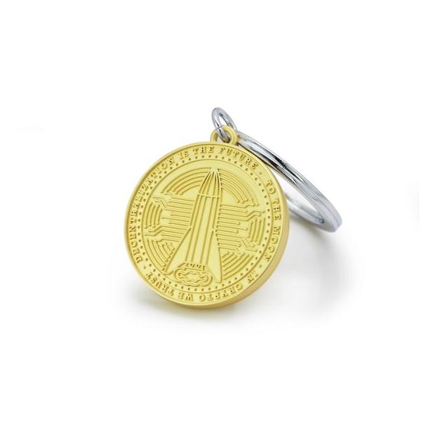 Metalmorphose este o companie belgian&259; care proiecteaz&259; brelocuri pandantive &537;i semne de carte din metal exclusive Realizate cu aten&539;ie la cele mai mici detalii brelocurile belgiene datorit&259; selec&539;iei uria&537;e de forme modele &537;i culori constituie un cadou frumos unic &537;i mai presus de toate util pentru toat&259; lumeaAmbalat într-o cutie de 