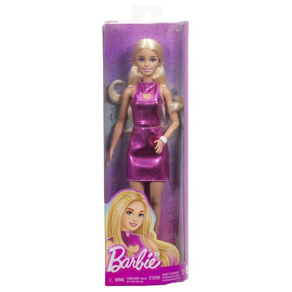 Fashionistas este una dintre cele mai indragite colectii Barbie oferind o gama larga de papusi cu diferite stiluri si accesorii introducand conceptul de diversitate si acceptare in randul fetelor Aceasta colectie include papusi cu diferite tipuri de siluete tonuri de piele culori de ochi si par astfel fetele nu se vor plictisi niciodata si isi vor gasi papusa asemanatoare stilului lor Papusile au stilul lor propriu inspirat de ultimele tendinte din moda si vin cu o tinuta completa 