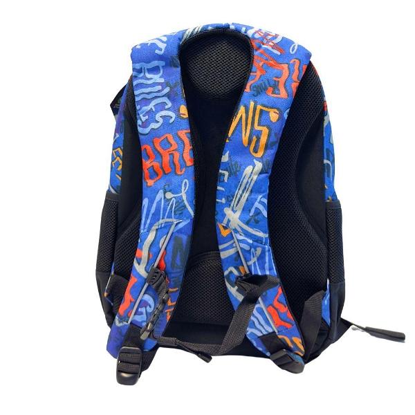 Ghiozdanul este proiectat pentru a oferi confort si functionalitate maxima fiind realizat din materiale impermeabile si avand o forma anatomica Spatele este buretat respirabil si ergonomic iar bretelele sunt ajustabile si buretate pentru un transport confortabil Acestea se pot fixa cu o catarama pe piept care include si un fluier integrat pentru situatii de urgentaCompartimentare si organizareDoua compartimente principale cu fermoar incluzand 