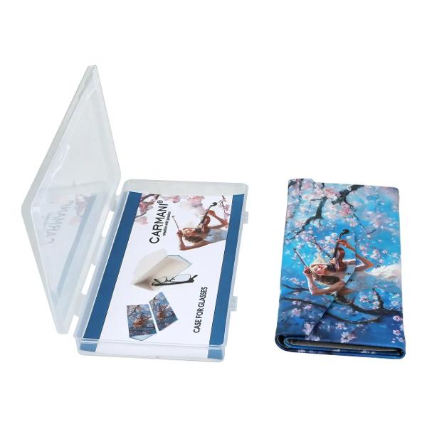 Protejeaz&259;-&539;i ochelarii într-un stil rafinat Acest etui pliabil din colec&539;ia „Colorful dizziness of textiles” aduce un echilibru perfect între utilitate &537;i estetic&259; Motivul floral vibrant transform&259; un obiect practic într-un accesoriu elegant ideal pentru utilizarea zilnic&259; Compact u&537;or &537;i conceput în Polonia — un detaliu care scoate în eviden&539;&259; 