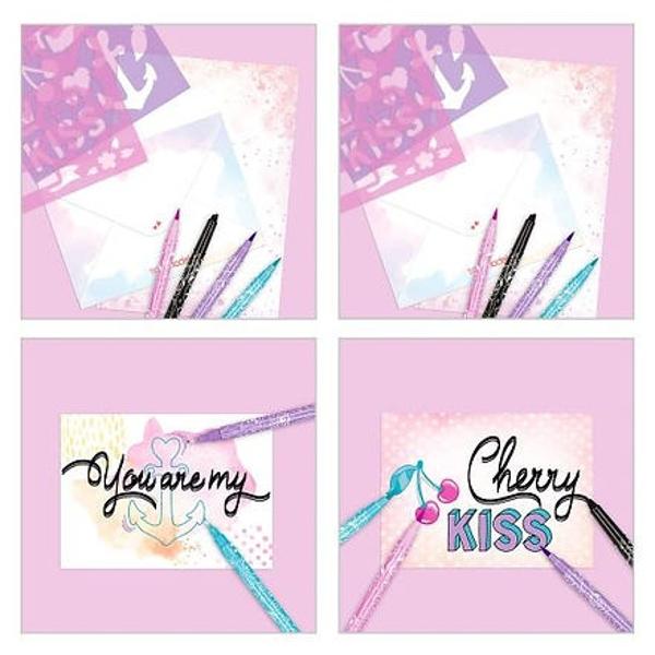 Scrisul de mana este la mod&259; Aceast&259; cutie creativ&259; de la TOPModel con&539;ine tot ce ai nevoie pentru scrisori &537;i felicit&259;ri frumos concepute 10 coli cu scrisori 3 coli cu stickere 1x holografie argintie cu negru 1x holografie alb&259; cu auriu 1x modele &537;i inimioare 5 c&259;r&539;i po&537;tale 10 plicuri 1 dispenser cu 4 role frumoase de band&259; adeziv&259; 4 pixuri 3 pixuri cu fibr&259; dubl&259; în violet turcoaz &537;i 