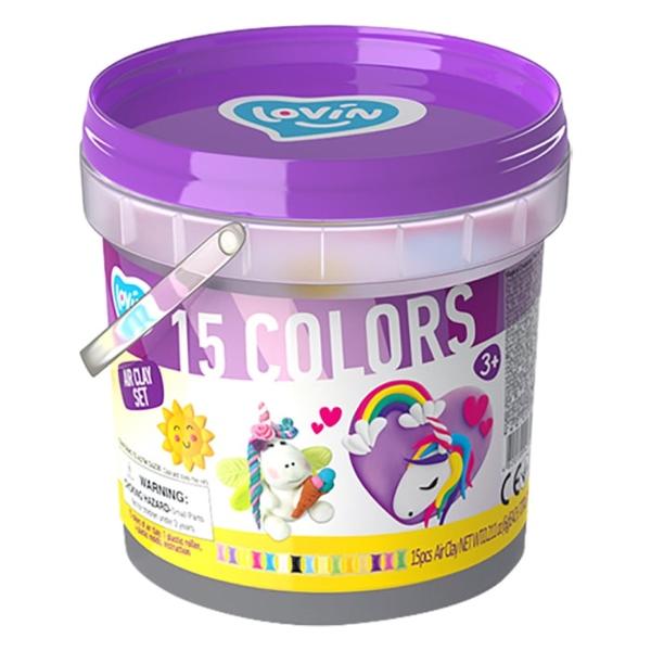 Daca puiul tau vrea sa incerce ceva nou &537;i interesant atunci setul de modeling Lovin’Do este cel mai bun pentru elAmbalat intr-o galetusa numai buna de transportat sau depozitat setul este un cadou excelent pentru copilul dumneavoastraSetul contine 15 pachete de plastilina 10 accesorii si o punga de depozitarePlastilina folosita este certificata UE pentru continutul sau ecologic Este fabricata din ingrediente naturale 