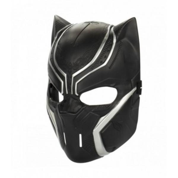 Copiii isi pot imagina ca se costumeaza precum supereroul lor Marvel preferat cu aceasta masca inspirata din animatiile Avengers Masca include o banda flexibila care se potriveste majoritatii muritorilor de rand astfel incat copiii se pot prefata ca sunt supraoameni si isi pot imagina ca intra in actiune alaturi de eroi Aceasta masca reprezinta un cadou ideal pentru micii fani Marvel si este perfecta pentru joaca sau pentru completarea unui costum de supererou Acest pachet contine masca 