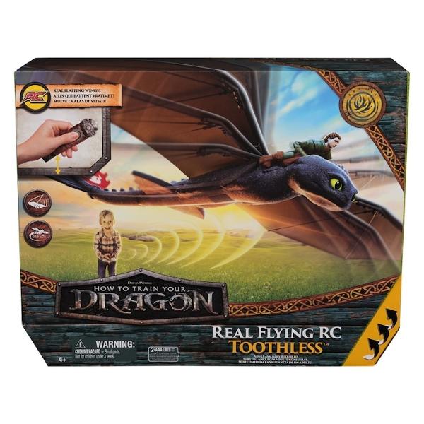 Ia-ti zborul cu Real Flying RC Toothless din How to Train Your Dragon Aceasta jucarie dragon controlata de la distanta aduce aventura in casa ta si are aripi reale realizate din material spumos usor si durabil si coada reglabila pentru a-i controla traiectoria de zbor Odata asamblat pregateste-te sa il vezi pe Toothless zburand in aer folosind telecomanda cu acceleratie usor de controlat pentru a mentine viteza Include un controler de 24 GHz cu o raza de actiune de 76 de metri astfel 