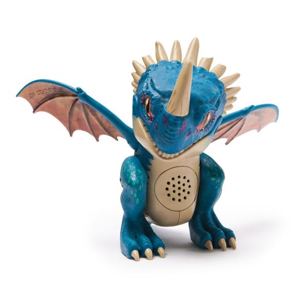Aduceti aventura din How To Train Your Dragon acasa cu dragonul cu sunete Bucura-te de propriul tau Night Fury cu miscari realiste ale capului si stil autentic de film pe masura ce iti cunosti dragonul Dragonul prinde viata cu 25 de sunete diferite pe masura ce ii mangai capul Porneste-ti dragonul si trezeste-l cu o simpla atingere Aceasta jucarie dragon are dimensiunea potrivita pentru a fi luata din mers sau pentru a va bucura acasa de propriul dragon Baterii incluse Copiii isi pot 