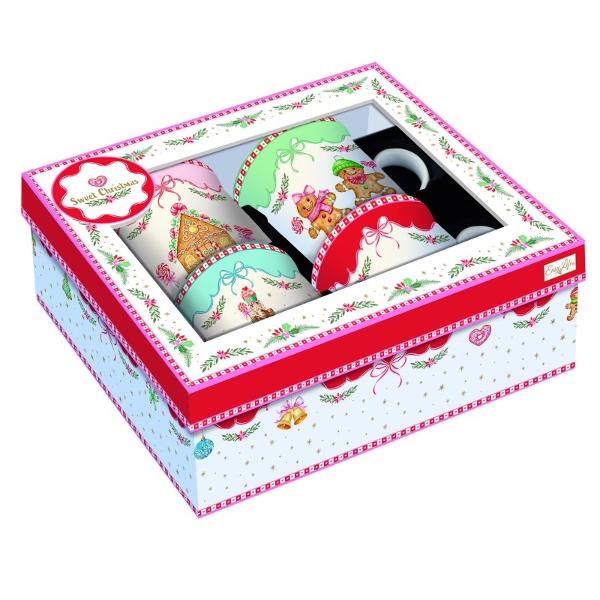 Adaug&259; farmecul Cr&259;ciunului în fiecare zi cu acest set de 4 c&259;ni din por&539;elan fin parte din colec&539;ia Sweet Christmas de la Easy Life Decorate cu elemente ginga&537;e în nuan&539;e pastelate fiecare can&259; 