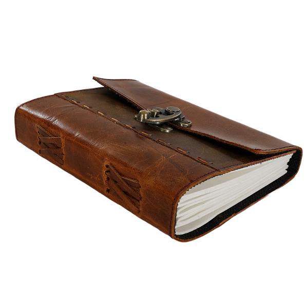 Jurnal Vintage dimensiune 175 x 125 cm coperti din piele naturala cusute manual hartie lucrata manual din bumbac inchizatoare metalica tip ancora