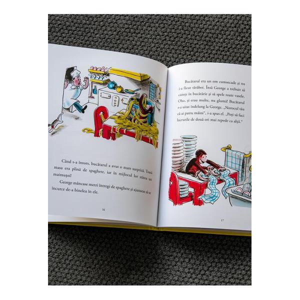 George e un maimu&355;oi simpatic &351;i &icirc;ntotdeauna foarte curios Tocmai curiozitatea &icirc;l face s&259; fug&259; de la gr&259;dina zoologic&259; &351;i s&259; aib&259; parte de aventuri se &icirc;nc&acirc;lce&351;te &icirc;n spaghetele din buc&259;t&259;ria unui restaurant lucreaz&259; ca sp&259;l&259;tor de geamuri picteaz&259; pere&539;ii unei camereDar aceea&351;i curiozitate care-l bag&259; &icirc;n bucluc pe George &icirc;l &351;i ajut&259; 