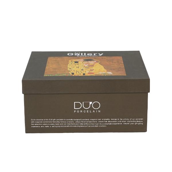 Setul &bdquo;The Kiss&rdquo; aduce elegan&539;a artei direct &icirc;n ritualul t&259;u de cafea sau ceai Cele dou&259; ce&537;ti din por&539;elan fin sunt decorate cu detalii inspirate din celebra pictur&259; cu accente calde &537;i aurii care le confer&259; un aer sofisticat &537;i rafinatCu o capacitate confortabil&259; de aproximativ 270 ml ce&537;tile sunt ideale pentru cafea ceai sau cappuccino &537;i se potrivesc perfect pentru momente relaxante sau 