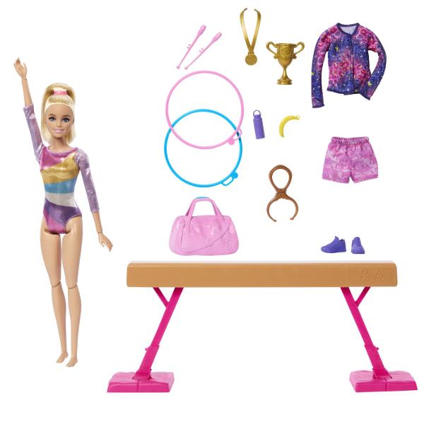 Exploreaza o lume de distractie competitiva cu setul de joaca pentru gimnastica Barbie Cand o fata se joaca cu Barbie isi imagineaza tot ce poate deveni iar daca iti place sa te rostogolesti poti fi gimnasta Acest set de joaca include un mediu de antrenament de gimnastica cu papusa Barbie Gymnast intr-un tricou metalic colorat De asemenea vine cu un tricou suplimentar un costum de incalzire pantofi suplimentari prosop gustari si o geanta de sport Pentru a pune lucrurile in miscare 