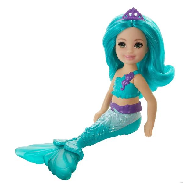 Papusile sirena Chelsea de la Barbie Dreamtopia fac o sclipire colorata in timpul jocului Aceste papusi fantastice-sirena celebreaza culorile curcubeului cu parul si cozile lor vibrante care sarbatoresc culorile lor Este usor sa infatisati vise reale si imaginate cu papusile sirena Chelsea pentru ca atunci cand intri in Dreamtopia te trezesti intr-o lume in care visele devin realitate Colecteaza toate papusile si jucariile Barbie Dreamtopia pentru a construi lumea magica si lasa-ti 