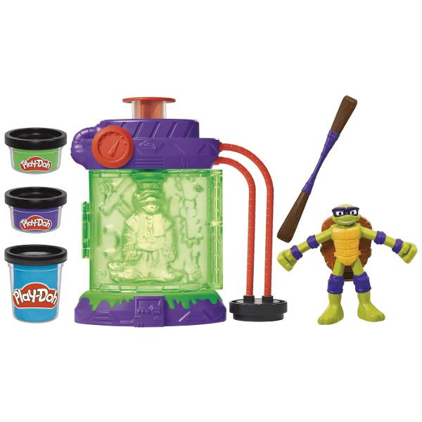 E o zi minunata sa fii un mutant cu Statia de Mutatii Play-Doh Povestiri cu testoasele ninja adolescente mutante Creeaza clone Play-Doh ale lui Mondo Gecko si imagineaza-ti aventuri epice cu acest set de joaca TMNT Trebuie doar sa incarci o forma de soparla in camera sa apesi partea de sus si vei descoperi un personaj Mondo colorat si moale Figurina de actiune Donatello are brate si picioare flexibile pentru o intorsatura senzoriala amuzanta Cele 3 culori Play-Doh ii ajuta pe copii sa 