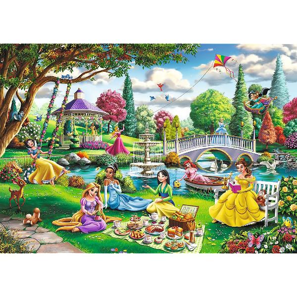 Un puzzle de calitate trebuie sa fie relaxant si distractiv Aranjarea unui puzzle constitue atat pentru copii cat si pentru adulti este o modalitate deosebita de dezvoltare a indemanarii spiritului de observatie si a concentrarii Trefl este o companie poloneza cu sediul central in regiunea Pomorze Incepand din 1985 compania a inceput sa produca puzzle-uri dezvolatand ulterior si segmentul de carti de joc si jocuri de societate In prezent Trefl este lider in Polonia si plina expansiune in 