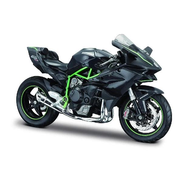 Motocicleta KAWASAKI NINJA H2 R in miniatura la scara 112 este realizata din metal turnat si detalii din plastic de inalta calitate Produsul reda cu fidelitate liniile sportive si elegante ale modelului original fiind vopsit in negru cu detalii verzi si dotat cu elemente realiste precum sistemul de evacuare suspensie si jantele sport Aceasta replica este expusa intr-o cutie tip vitrina ceea ce o face ideala atat pentru joaca cat si pentru colectie Recomandata copiilor de peste 3 ani 