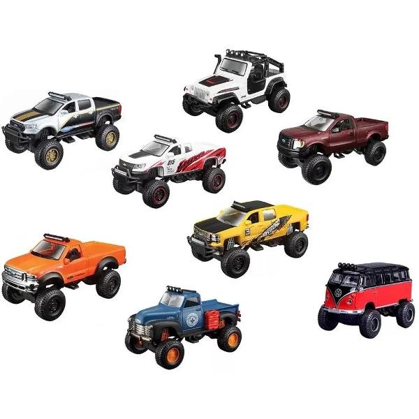 Lasati-va copiii sa se distreze jucandu-se cu Maisto - Fresh Metal - 4X4 Rebels Die-Cast Articolul este fabricat din materiale de inalta calitate Cadoul perfect pentru cei mici si va oferi cu siguranta ore nesfarsite de distractie Caracteristici ale produsului Model de colectie de inalta calitate Licentiat oficial si ambalaj autentic Forma simulata a caroseriei ofera un impact vizual diferit Modelul de masina poate fi folosit pentru colectionare ca dar pentru un prieten sau membru al 