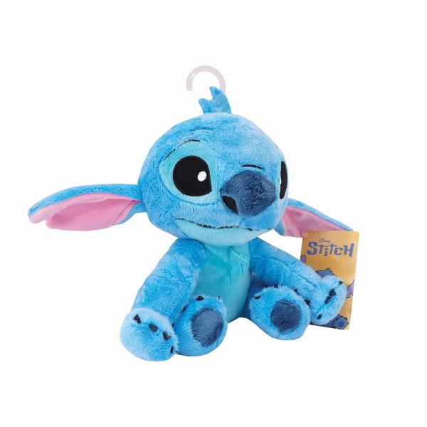 Plus Disney Stitch 20 cm este o jucarie moale si simpatica inspirata din celebrul personaj din universul Lilo si Stitch Realizat din materiale textile fine si placute la atingere acest plus reda fidel trasaturile lui Stitch cu ochi mari expresivi urechi late si detalii brodate atent finisate Dimensiunea de 20 cm il face potrivit pentru imbratisari joaca zilnica sau pentru a fi asezat ca element decorativ in camera copilului Este usor de transport ideal pentru calatorii sau pentru 