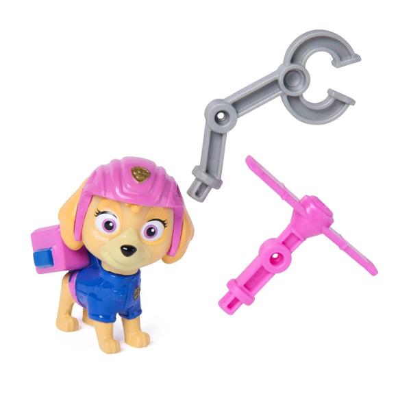 Atentie Pretul afisat este per bucata Nu se poate alege modelul se livreaza aleatoriu in functie de disponibilitatea din stocFigurinele Patrula Catelusilor Cautare Si Salvare aduc in prim plan personajele preferate din serial pregatite pentru noi misiuni pline de actiune Fiecare figurina reprezinta un membru al echipei echipa cu uniforma specifica si accesorii tematice interschimbabile inspirate din echipamentele de interventie Accesoriile pot fi atasate si 