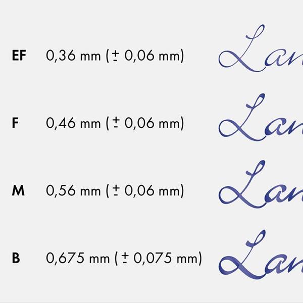 Penita B - scris grosStilourile Lamy Safari sunt unele dintre cele mai apreciate stilouri din lume datorit&259; combina&539;iei dintre durabilitate confort &537;i stil modern Stiloul Lamy Safari 18 Yellow este&nbsp;fabricat din plastic ABS&nbsp;extrem de rezistent cu&nbsp;finisaj mat acest model a devenit un clasic pentru pasiona&539;i elevi studen&539;i &537;i profesioni&537;ti Ferestrele laterale 