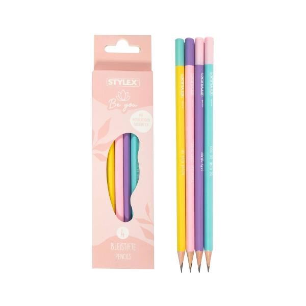 Scrie cu stil &537;i motiva&539;ie Acest set de creioane cu designul &bdquo;Be You&rdquo; con&539;ine 4 creioane cu corpul &icirc;n culori diferite fiecare imprimat cu mesaje inspira&539;ionaleCu o duritate a minei HB creioanele sunt versatile &ndash; perfecte pentru &537;coal&259; birou sau proiecte creative Ambalate &icirc;ntr-o cutie decorativ&259; &ndash; ideale &537;i ca un mic cadou4 