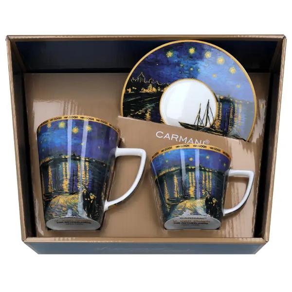 Set elegant realizat din por&539;elan fin inspirat de celebra oper&259; &bdquo;Noapte &icirc;nstelat&259; peste Rhone&rdquo; de Vincent van Gogh ce aduce arta mai aproape de momentele tale de relaxare Setul con&539;ine o cea&537;c&259; de 230 ml cu farfurioar&259; asortat&259; &537;i o can&259; de 400 ml ambele decorate cu nuan&539;e vibrante &537;i detalii artistice specifice stilului inconfundabil al marelui pictorp data-start421 