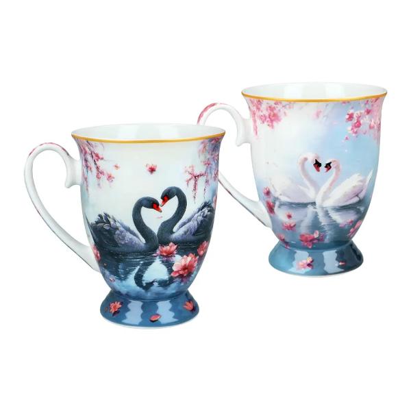 Set elegant format din 2 c&259;ni din por&539;elan fin cu o capacitate de 280 ml fiecare semnate Carmani Designul delicat ilustreaz&259; dou&259; lebede gra&539;ioase &ndash; una alb&259; &537;i una neagr&259; &ndash; plutind lini&537;tit pe suprafa&539;a unui lac &icirc;nconjurate de copaci &icirc;nflori&539;i &icirc;ntr-o atmosfer&259; romantic&259; &537;i rafinat&259;Contrastul dintre leb&259;da 