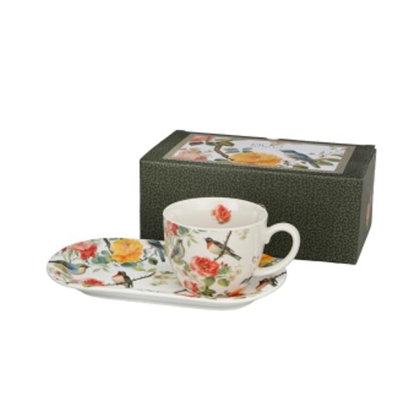 Setul pentru mic dejun &ndash; can&259; jumbo &537;i farfurioar&259; lung&259; APRIL din colec&539;ia Flower Classic este realizat din por&539;elan New Bone China caracterizat printr-o culoare alb-crem natural&259; cu o str&259;lucire delicat&259; &537;i o rezisten&539;&259; &537;i durabilitate excep&539;ionale men&539;in&acirc;nd &icirc;n acela&537;i timp lejeritatea &537;i fine&539;eaO linie 