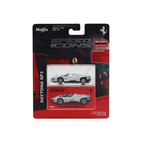 Intra in lumea vitezei si a adrenalizei cu modelul FERRARI DAYTONA SP3 din colectia Speed Icons la scara 1 la 64Aceasta miniatura de exceptie este realizata din metal turnat sub presiune die-cast metal oferind o senzatie realista si o calitate premium Sasiul metalic robust completeaza designul autentic iar portierele mobile permit admirarea interiorului detaliat Rotile in doua piese cu anvelope din cauciuc real confera aderenta si aspect autentic in timp ce suspensia 
