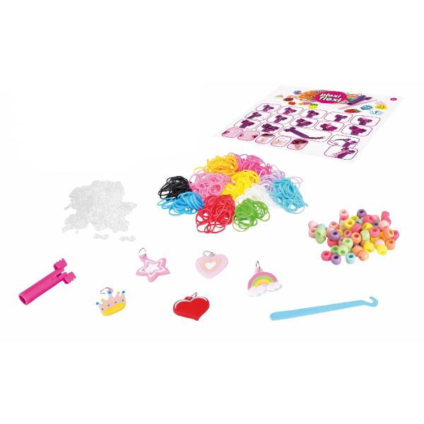 Set creativ Plexi Flexi in rucsac ideal pentru copii care iubesc activitati handmade si accesorii colorate Acest kit include 2000 de elasticuri multicolore 5 accesorii si 30 de margele pentru decorare oferind tot ce este necesar pentru realizarea unor bratari si creatii unice Setul este ambalat intr-un rucsac modern si practic care permite transportul facil tuturor componentelor astfel incat copiii pot crea oriunde  acasa in vacanta sau alaturi de prieteni Rucsacul poate fi folosit si 