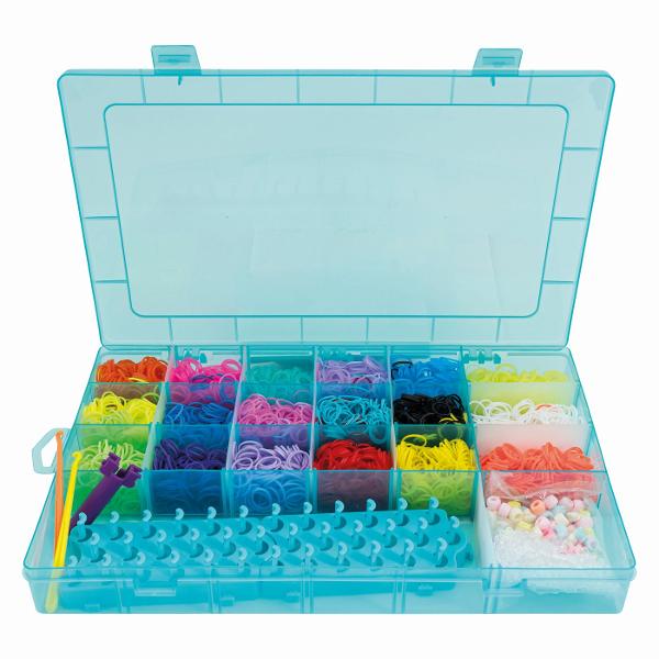 Set creativ Plexi Flexi Love ideal pentru copii pasionati de activitati handmade si accesorii colorate Acest kit complet permite realizarea de bratari inele si alte creatii unice care pot fi personalizate cu piese decorative vibrante pentru modele originale si expresive Activitatea stimuleaza creativitatea indemanarea si atentia la detalii oferind o experienta relaxanta si distractiva Setul vine intr-un organizator modern de depozitare compartimentat eficient pentru a pastra toate 