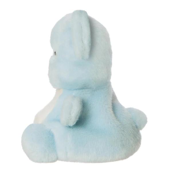 Jucarie de plus Aurora Shooky Pong Pong 13cm in forma de koala realizata din material textil moale si pufos placut la atingere ideala pentru imbratisare si joaca zilnica Designul delicat in nuante de albastru deschis cu burtica alba si nas mov este completat de expresia calmei si zambitoare care transmite relaxare si confort Forma rotunjita este si dimensiunea compacta sau fac usor de transport potrivita atat pentru acasa cat si pentru calatorii sau somn Contribuie la dezvoltarea 