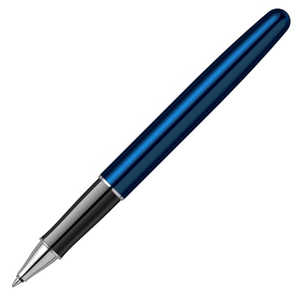 Gama Sonnet este lansata in anul 1994 si este un remake in varianta moderna a legendarului Vacumatic din 1933 care inglobeaza pentru prima data clipul in forma de sageata o emblema incontestabila a marcii de peste ocean Aceasta colectie face legatura dintre trecut si prezent fiind considerata o veritabila punte peste timp ce reuseste sa aduca in zilele noastre o farama din faima si stralucirea casei producatoare de instrumente de scris Parker Considerat de unii un sonnet dedicat scrierii 