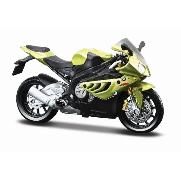 Maisto Motocicleta Metalica Cu Stand realizata la scara 1 la 18 conceputa pentru colectie si pasionati de vehicule premium Modelul impresioneaza prin nivelul ridicat de detaliu finisaje realiste si proportii corecte fiind o reproducere fidela a unei motociclete moderne de tip adventure Constructia combinata metalului die-cast cu elemente din plastic de inalta calitate oferind atat rezistenta cat si precizie in redarea componentelor caroserie cadru suspensii roti sistem de 